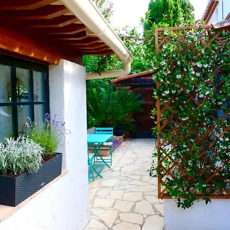 Cap Maisonette Avec Piscine Privative Апартаменти
